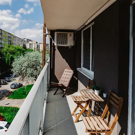 Ah Povazska דירה *